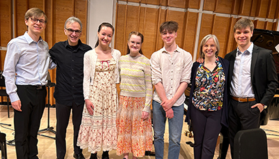 Musical Siblings / Show 466