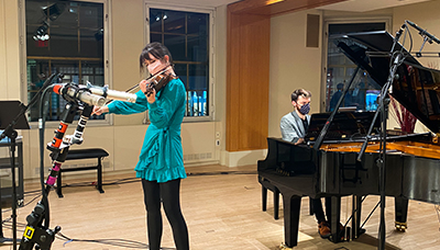 Violinist Tessa Lark Joins Young Musicians for Bach, Dvorák, & more / Show 397